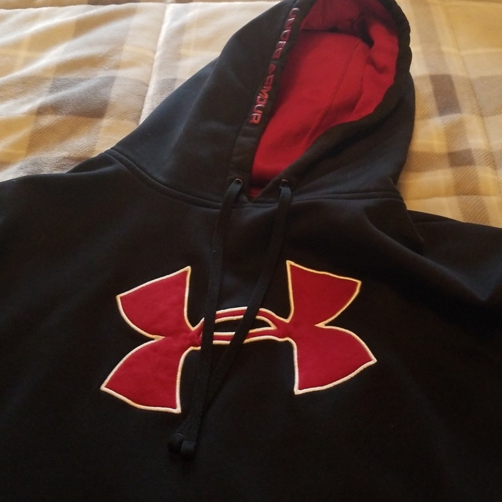 Under armour hoodie xl red and black euc